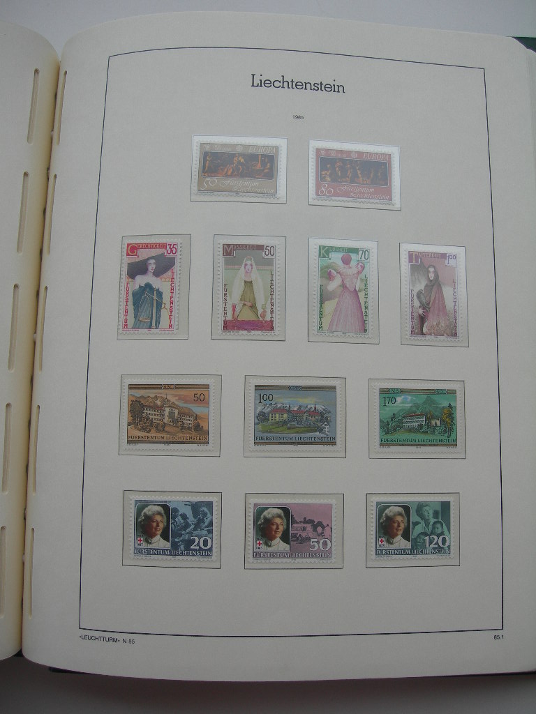 LIECHTENSTEIN, COLLECTION 1945 2000 MOSTLY NH   GOOD  